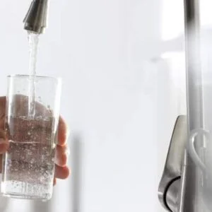 De ultieme gids voor waterontharders en onthardingszout: soorten, kosten en kooptips