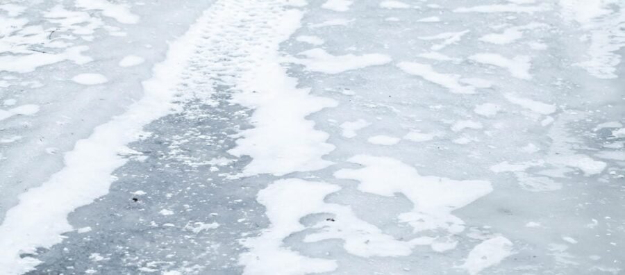 When to use de-icing salt?
