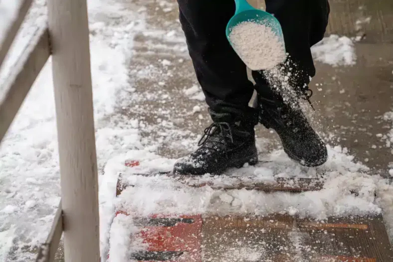 Road Grit Salt: 1st Weapon Against Winter, Powered by Egypt’s Natural Resource